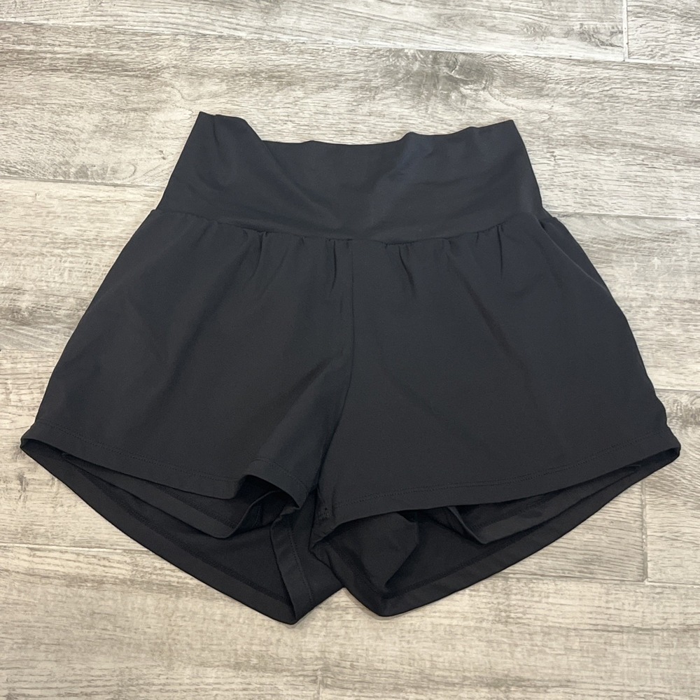Halara SoftlyZero 2-in-1 Airy High Waisted Yoga Shorts Black Size Small Short